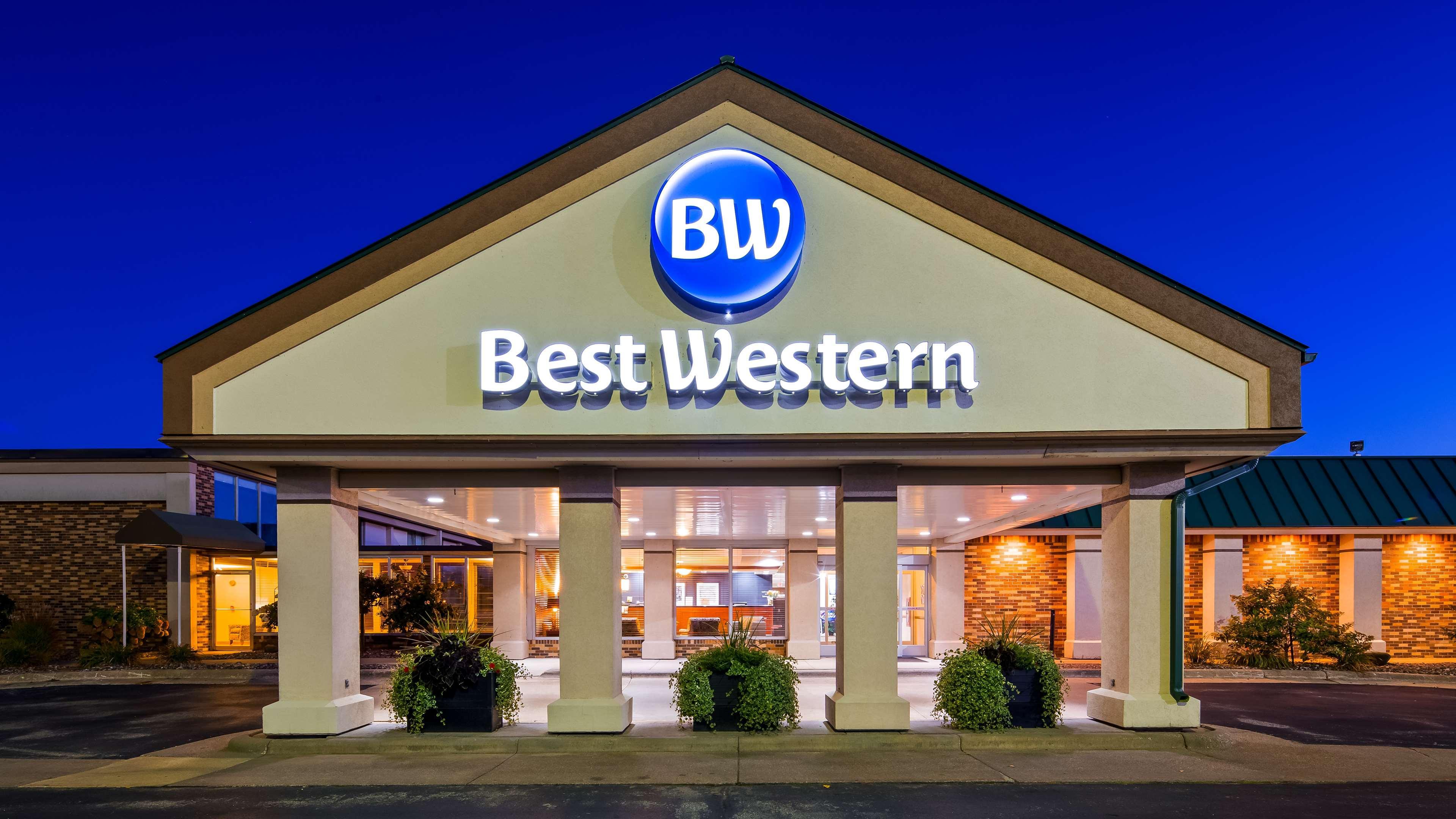 Best Western Tomah Hotel Экстерьер фото