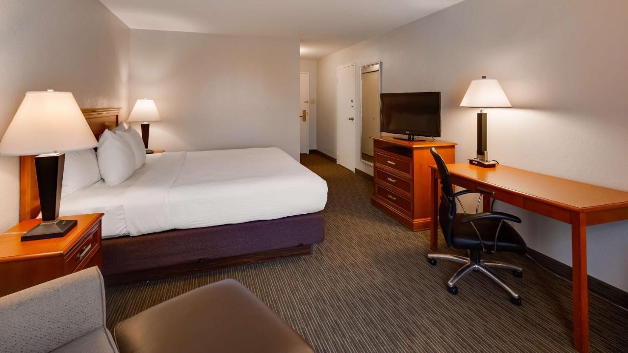 Best Western Tomah Hotel Экстерьер фото