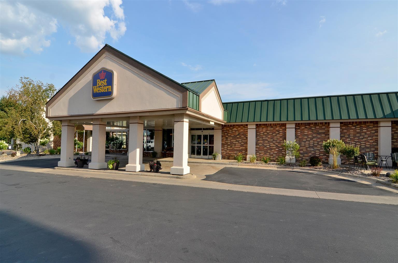 Best Western Tomah Hotel Экстерьер фото